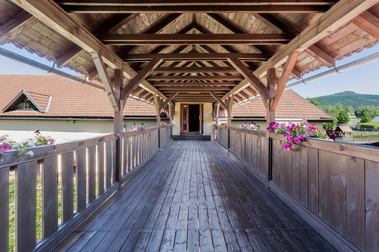 Resort Malevil Jablonné v Podještědí Bagian luar foto